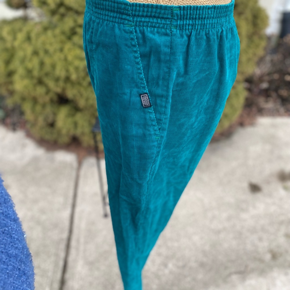 SOLD The Season Ticket Vintage Women’s Fine Corduroy Elastic Waist Pants Size 14